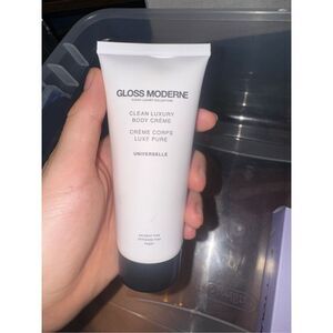 GLOSS MODERNE Clean Luxury Body Crème